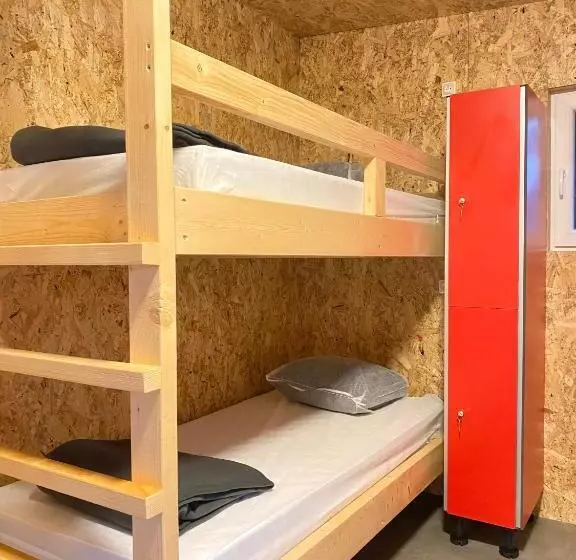 Retkeilymaja Camping La Faloise