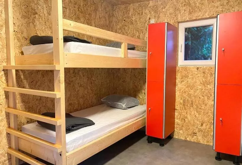 Retkeilymaja Camping La Faloise