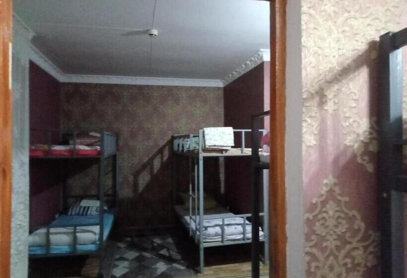 تختخواب و صبحانه азия