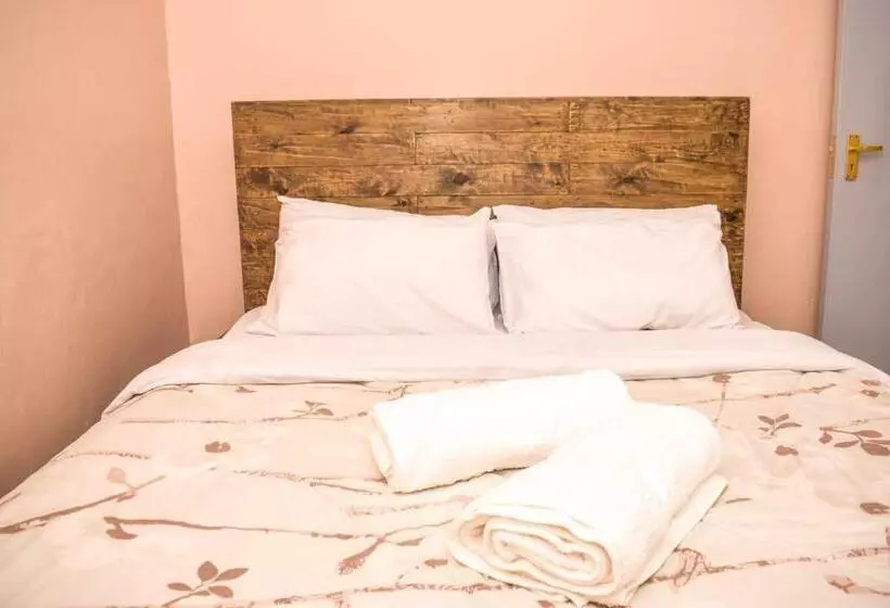 تختخواب و صبحانه Cosy One Bedroom, Fully Furnished Thika, Jomoko5