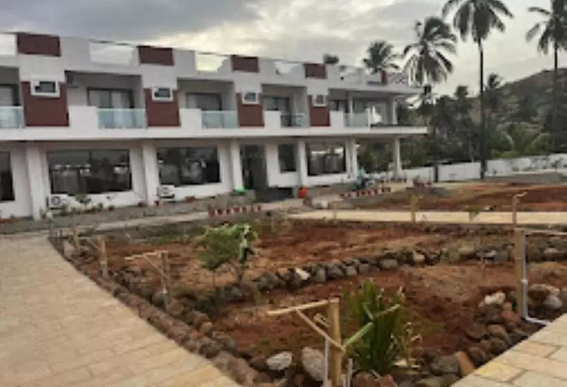 Hampi Delmont Resort