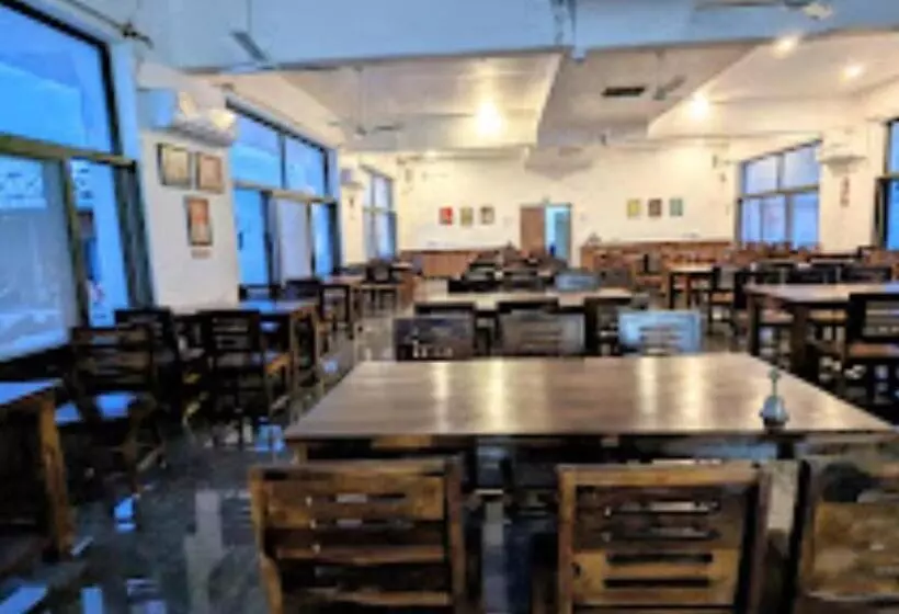 Hampi Delmont Resort