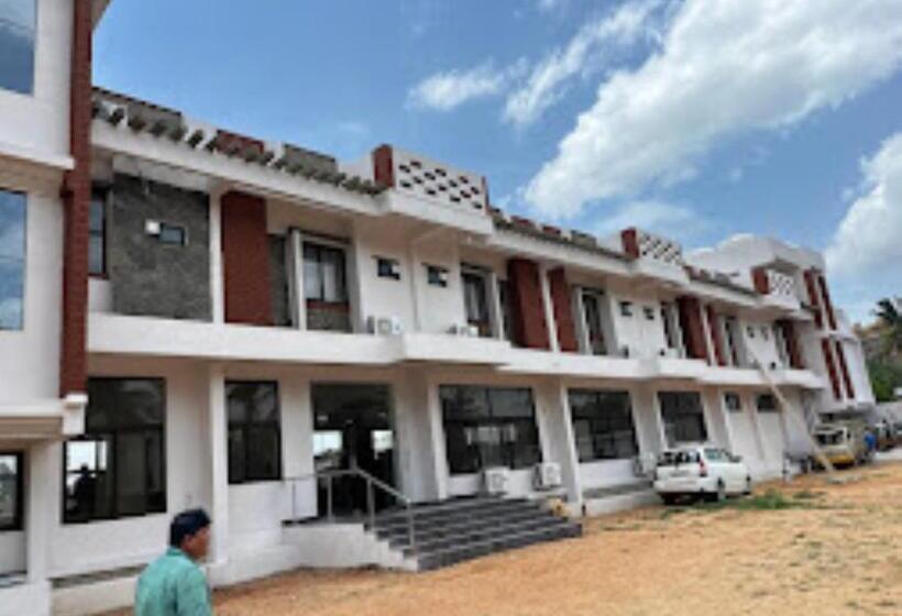 Hampi Delmont Resort