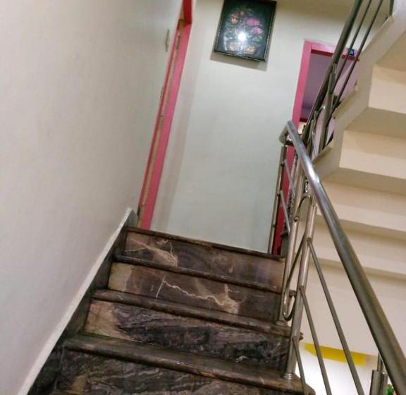 בית מלון כפרי Amar Palace