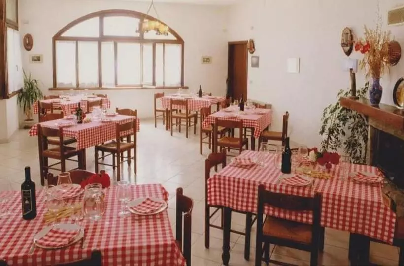 ホテル Az. Agr. Cascina Castellera