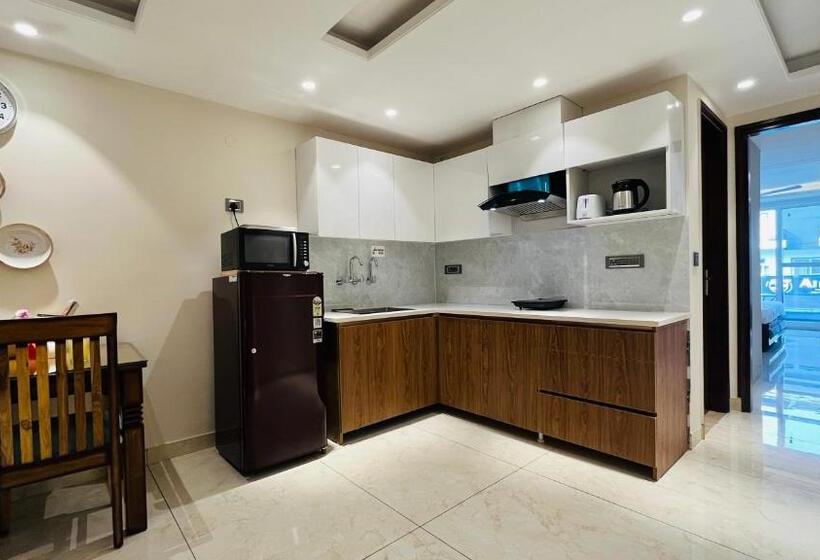 בית מלון כפרי Bluo 1bhk Suite   Balcony, Lift, Gym, Parking