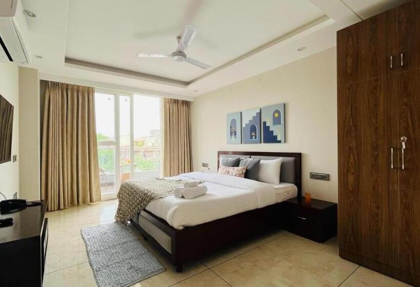 בית מלון כפרי Bluo 1bhk Suite   Balcony, Lift, Gym, Parking