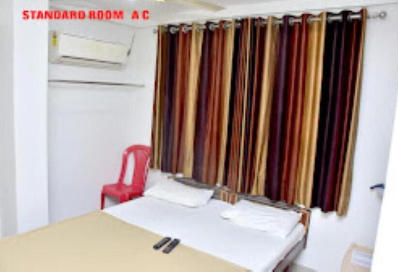 호텔 Golden Palanpur