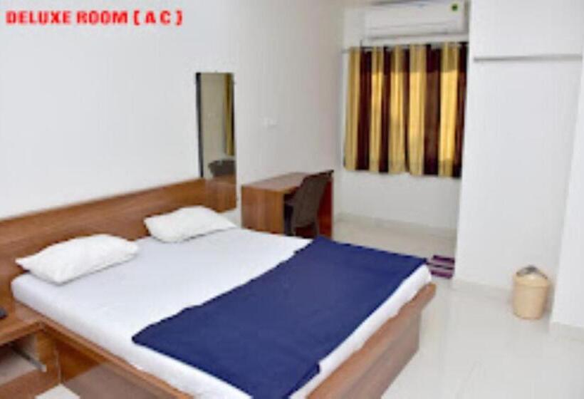 호텔 Golden Palanpur