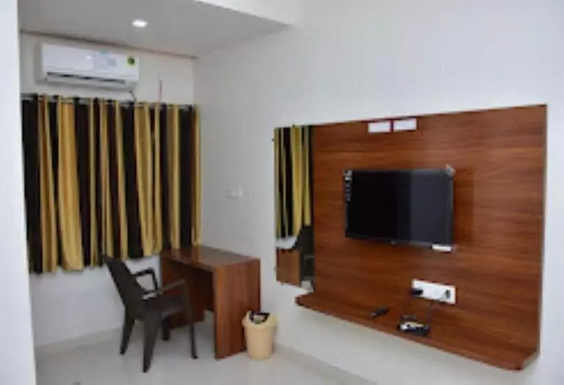 ホテル Golden Palanpur
