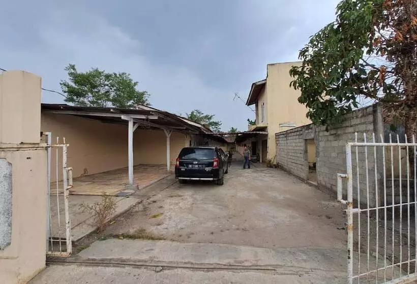 Hotelli Oyo 93320 Venus Homestay Syariah