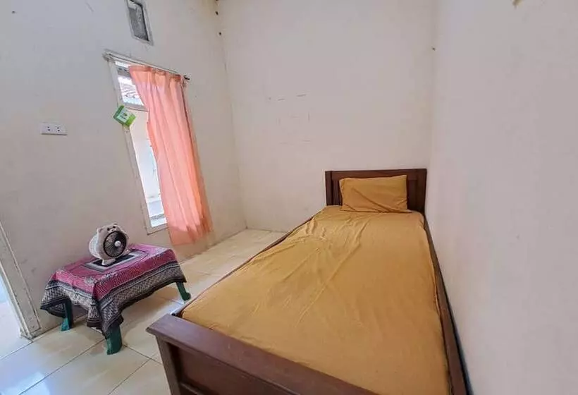 Hotelli Oyo 93320 Venus Homestay Syariah