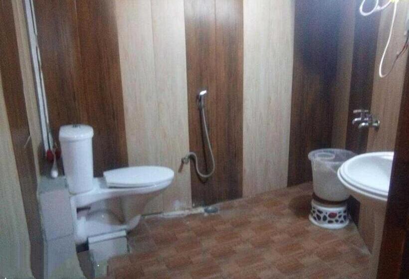 Hotel Oyo Pine Home Resorts