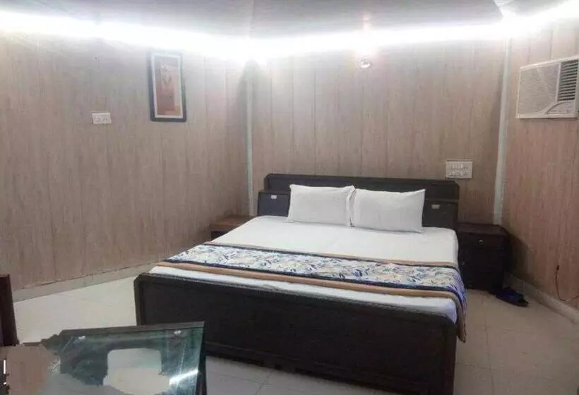ホテル Oyo Pine Home Resorts