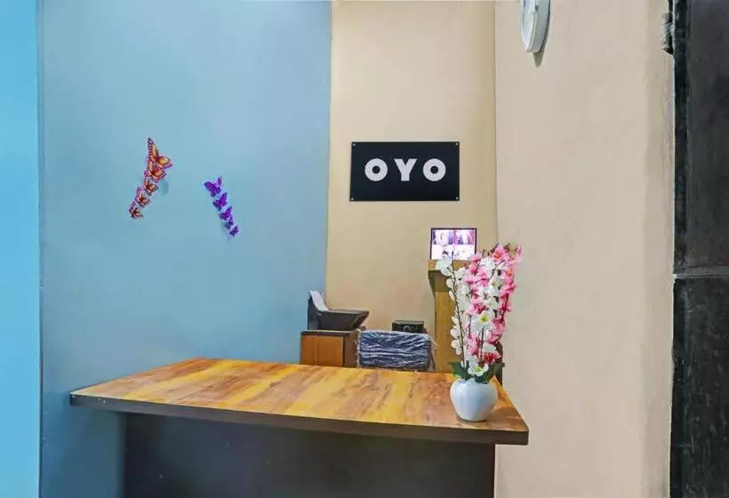 Hotelli Spot On Shiv Guest House