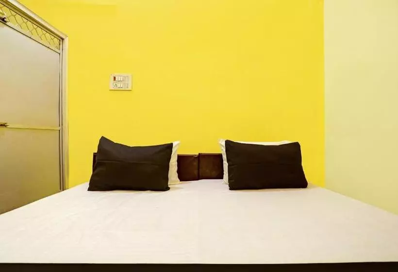 Hotelli Spot On Shiv Guest House