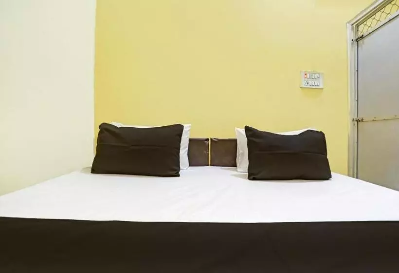 Hotelli Spot On Shiv Guest House