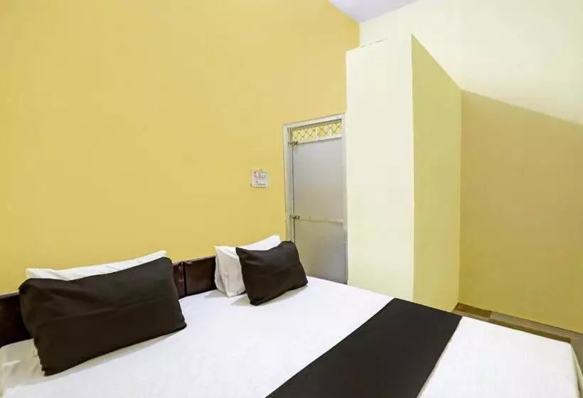 Hotelli Spot On Shiv Guest House