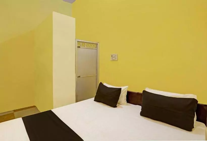 Hotelli Spot On Shiv Guest House
