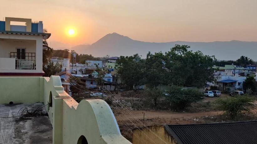 膳宿费 Millennium Town Homestay