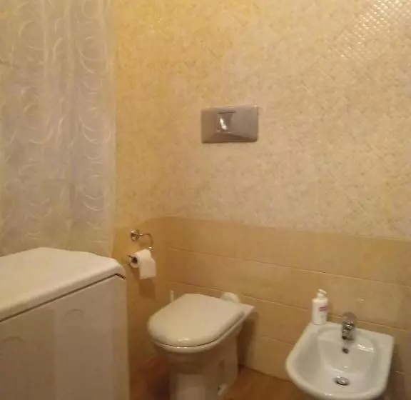 Majatalo Orchidea Camera Privata Nell Appartamento Condiviso