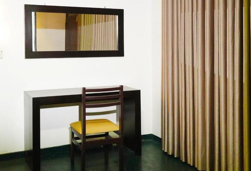 بنسيون Villa Nadya Guesthouse