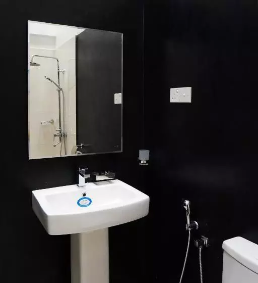 ペンション Villa Nadya Guesthouse