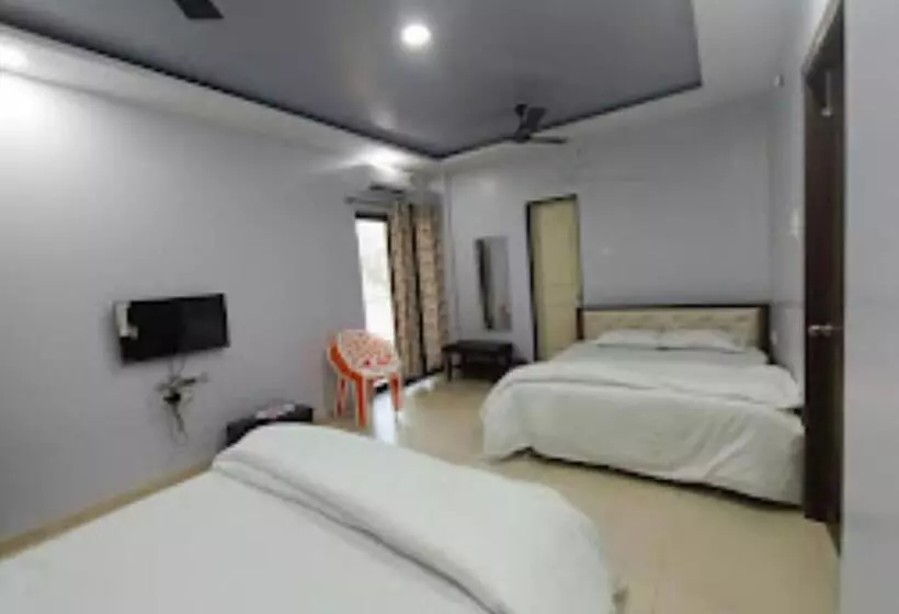 Raigad Srushti Beach Resort Nagaon