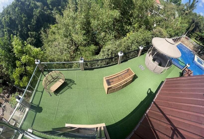 Resort Cd Natureview