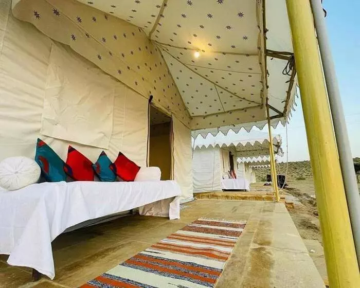 リゾートホテル Rising Star Desert Camp