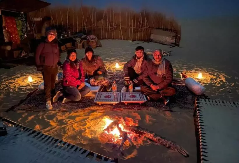 リゾートホテル Rising Star Desert Camp