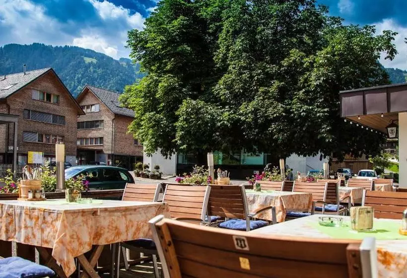 ホテル Dorfgasthof Adler
