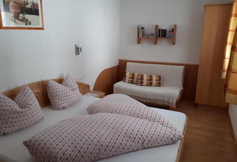 ホテル Apart Larcher