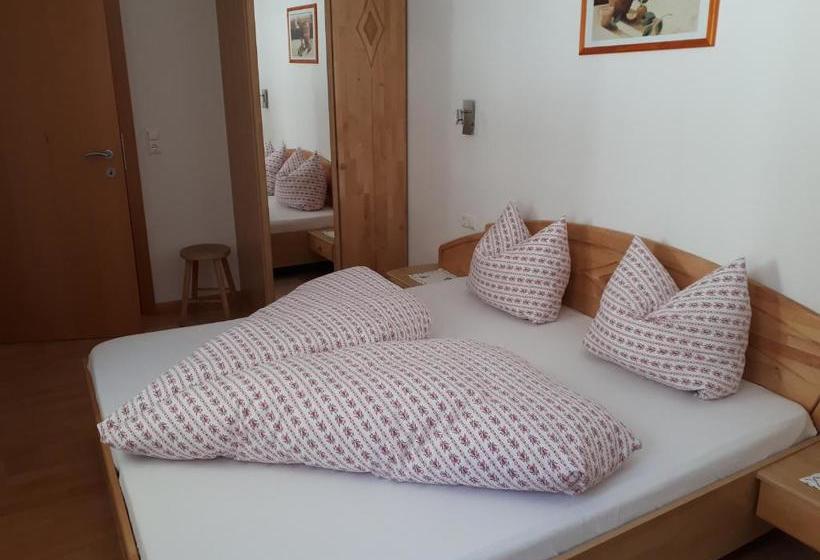 ホテル Apart Larcher