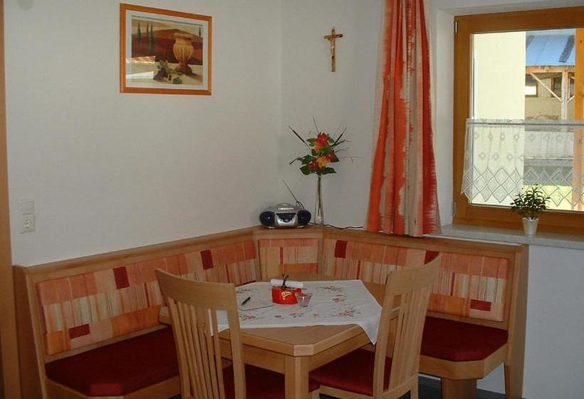 ホテル Apart Larcher