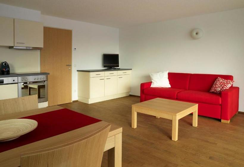 هتل Appartementhaus Schesaplana