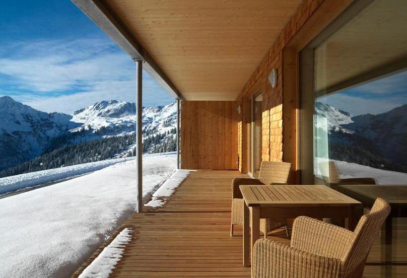 هتل Appartementhaus Schesaplana