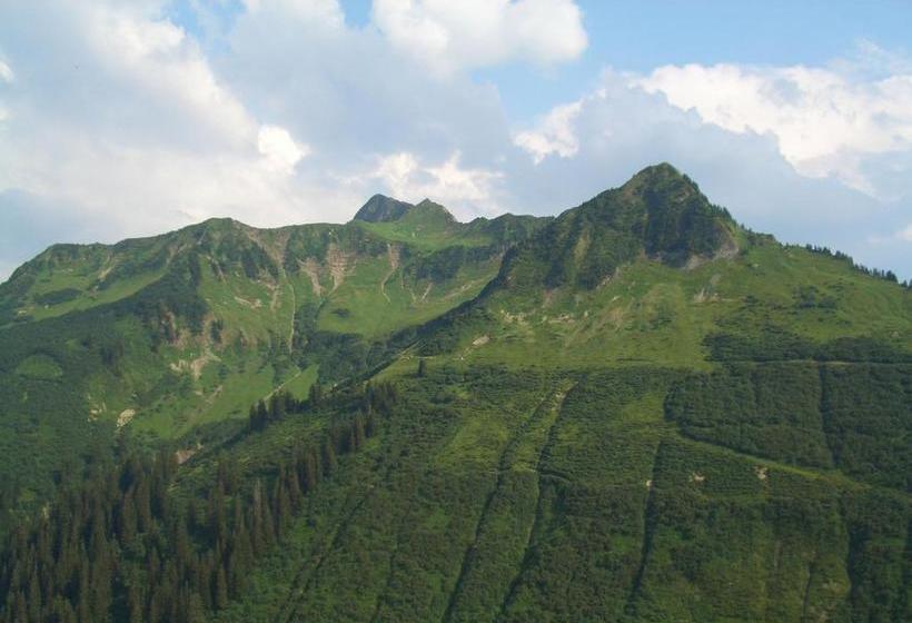 هتل Appartementhaus Schesaplana