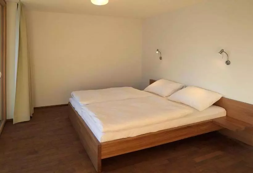 هتل Appartementhaus Schesaplana