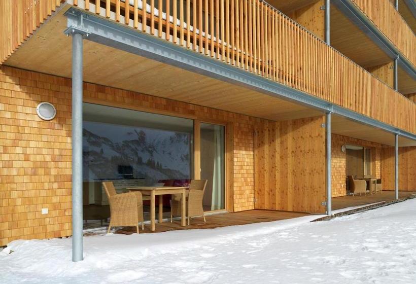 هتل Appartementhaus Schesaplana