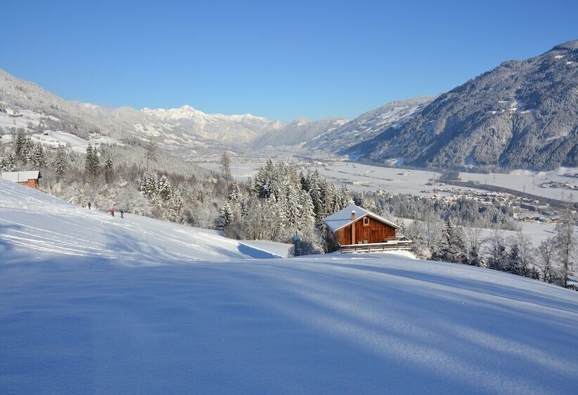 Отель Chalets & Apartments Wachterhof