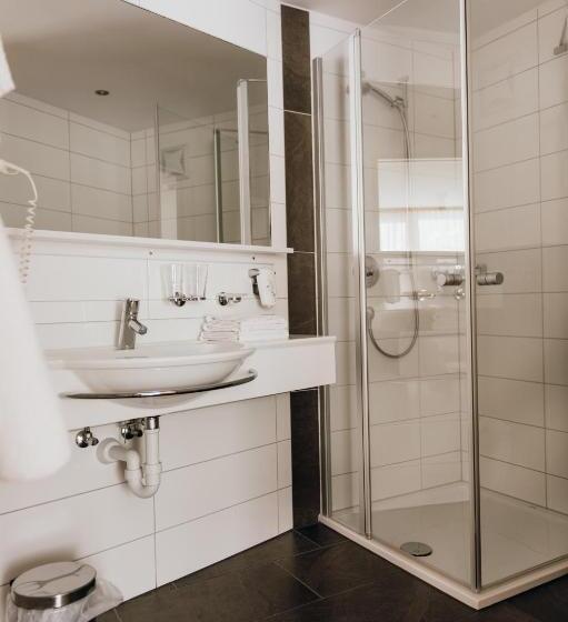 ホテル Dorfgasthof Adler