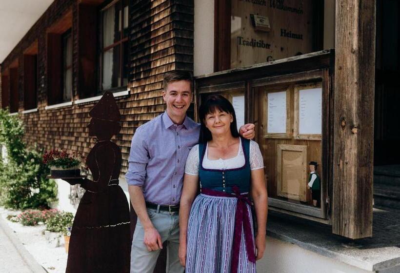 ホテル Dorfgasthof Adler