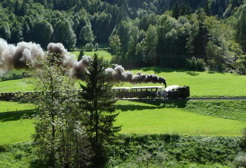 ホテル Dorfgasthof Adler