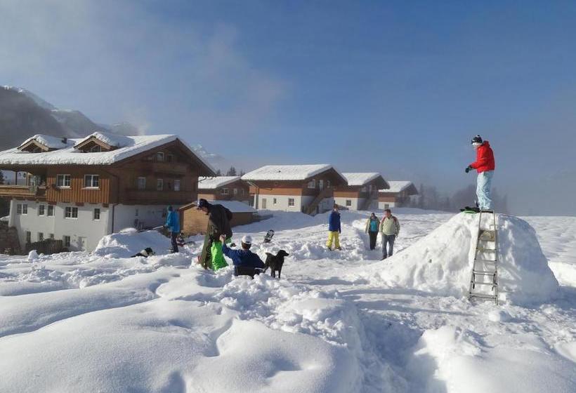 هتل Feriendorf Wallenburg