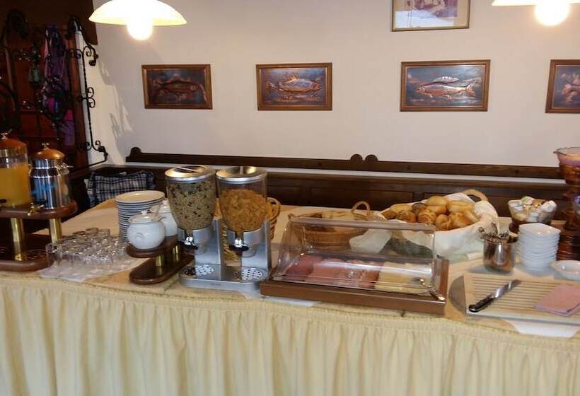 ホテル Forellenstube