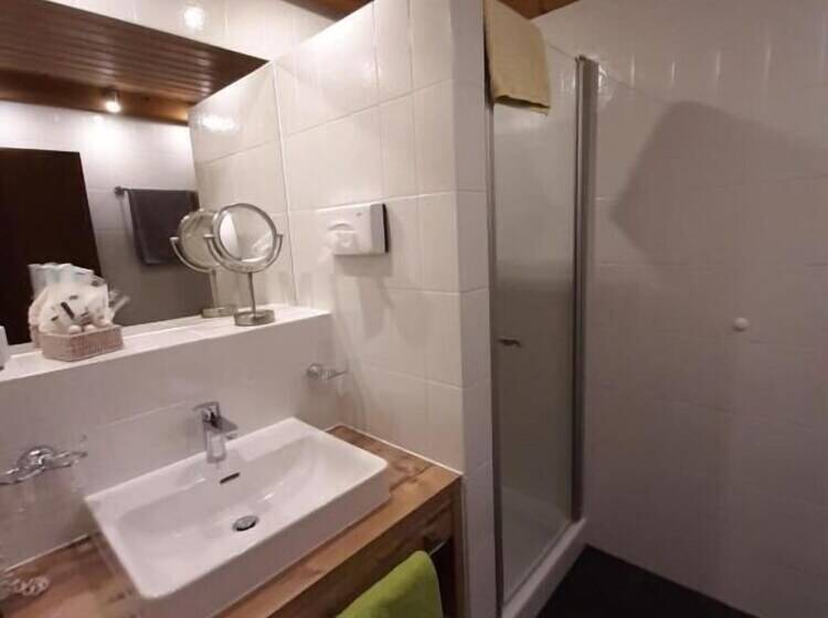 ホテル Forellenstube