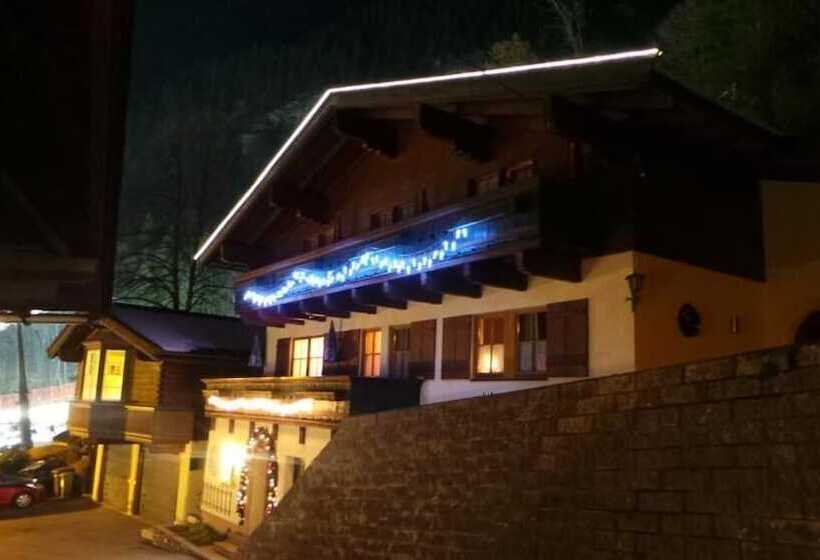 ホテル Forellenstube