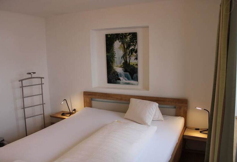 ホテル Forellenstube