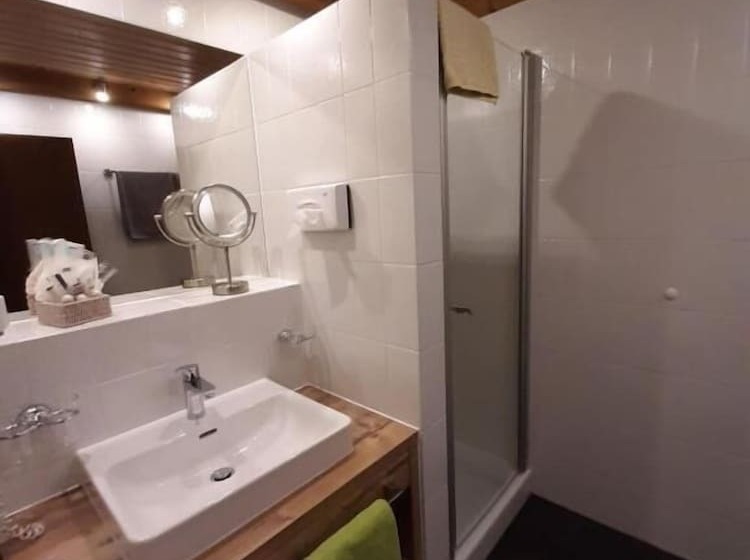 ホテル Forellenstube